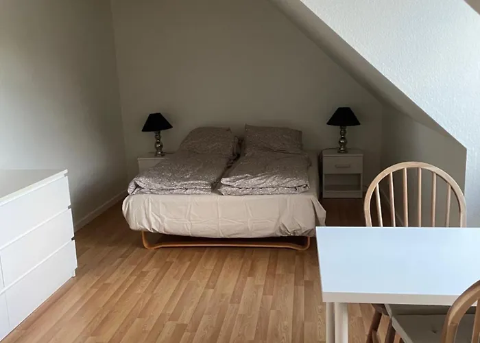 Dobbelt Vaerelse Ved Golfbane Naer Landhaus